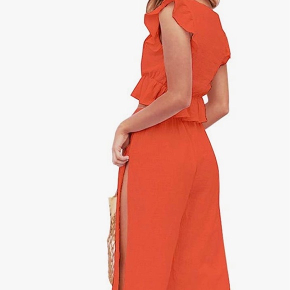 NWOT. Flattering 2 Pieces V Neck. Side Slit, Drawstring Wide Leg Pants. - Picture 5 of 8